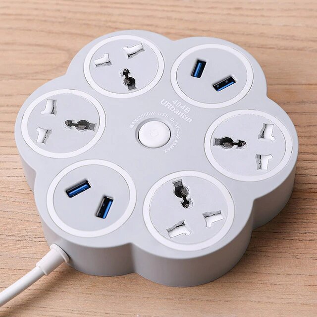 Multiprise Universelle avec 4 ports USB